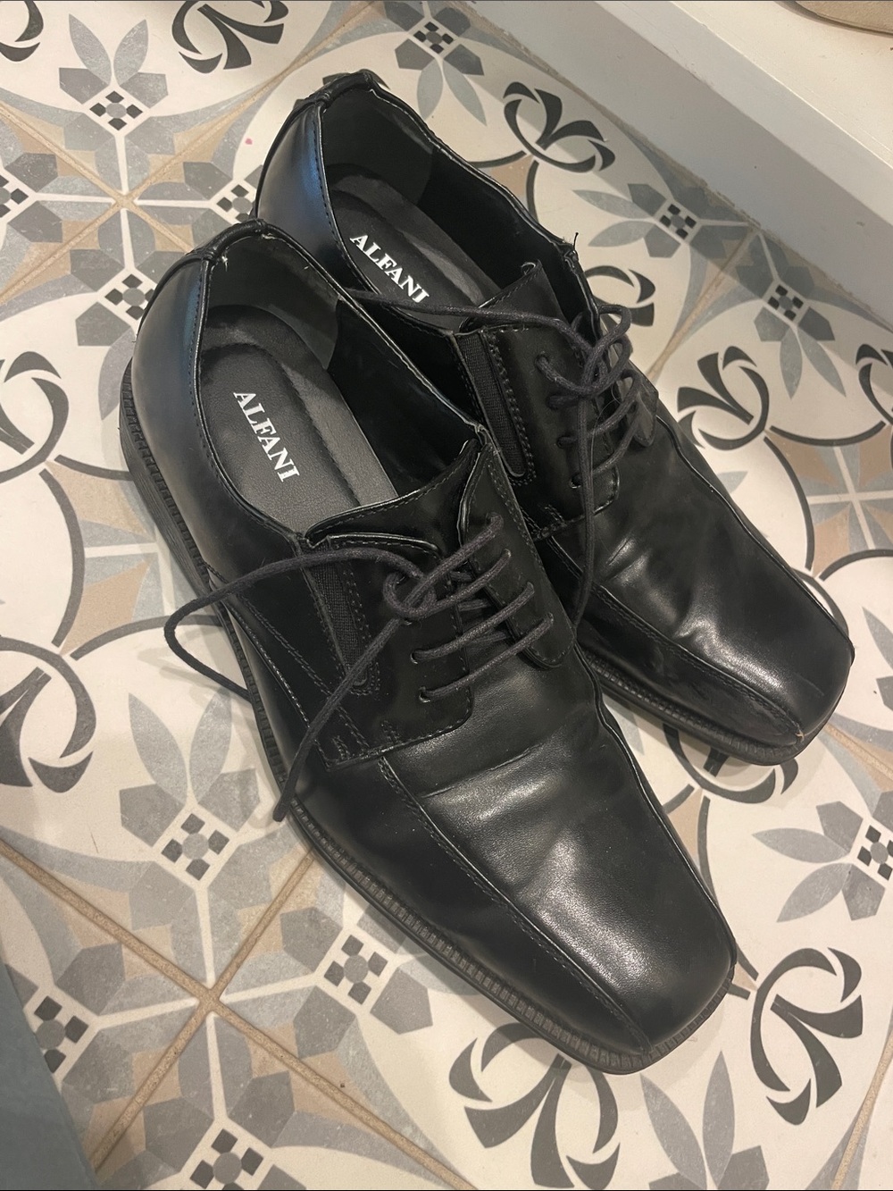Alfani men’s black dress shoes size 10